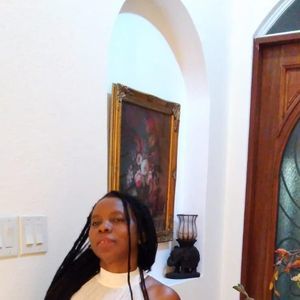 Meet your Posher, Veronica